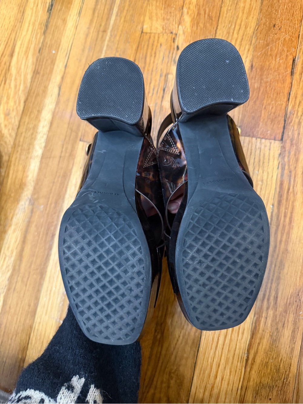 AEROSOLES Women's Tortoiseshell Crisscross Slingback Sandals - Black/Brown - Picture 7 of 8